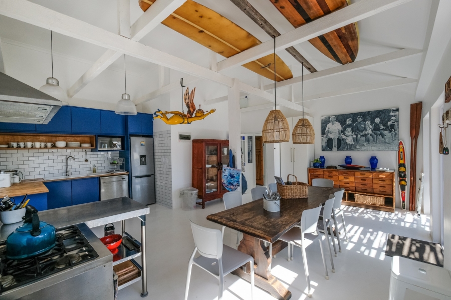 3 Bedroom Property for Sale in Middedorp Western Cape